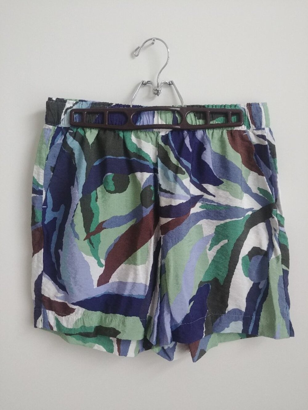 Reitmans lightweight viscose nylon shorts blue green brown 10